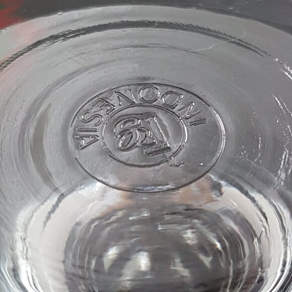 Poinsettia Wine Glass Goblet Set 7oz Festive 4pc Christmas Cocktail Glasses - Picture 7 of 10